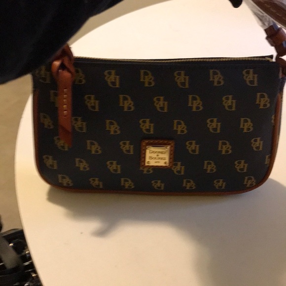 NWT DOONEY & BOURKE CROSSBODY - Picture 2 of 8